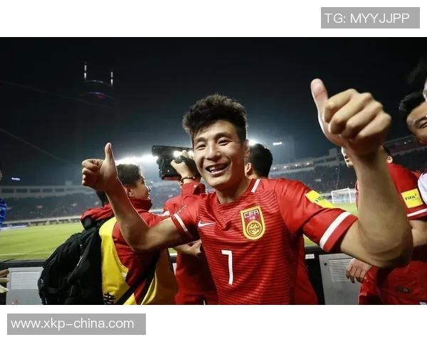 马赛主场欧冠赛后球迷暴力事件升级引发大规模斗殴现场混乱不堪